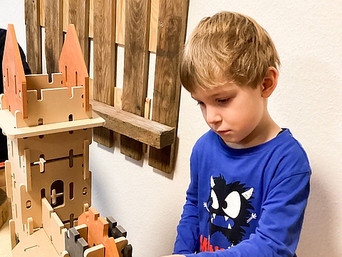 Gemeinsam bauen wir das Schloss auf!